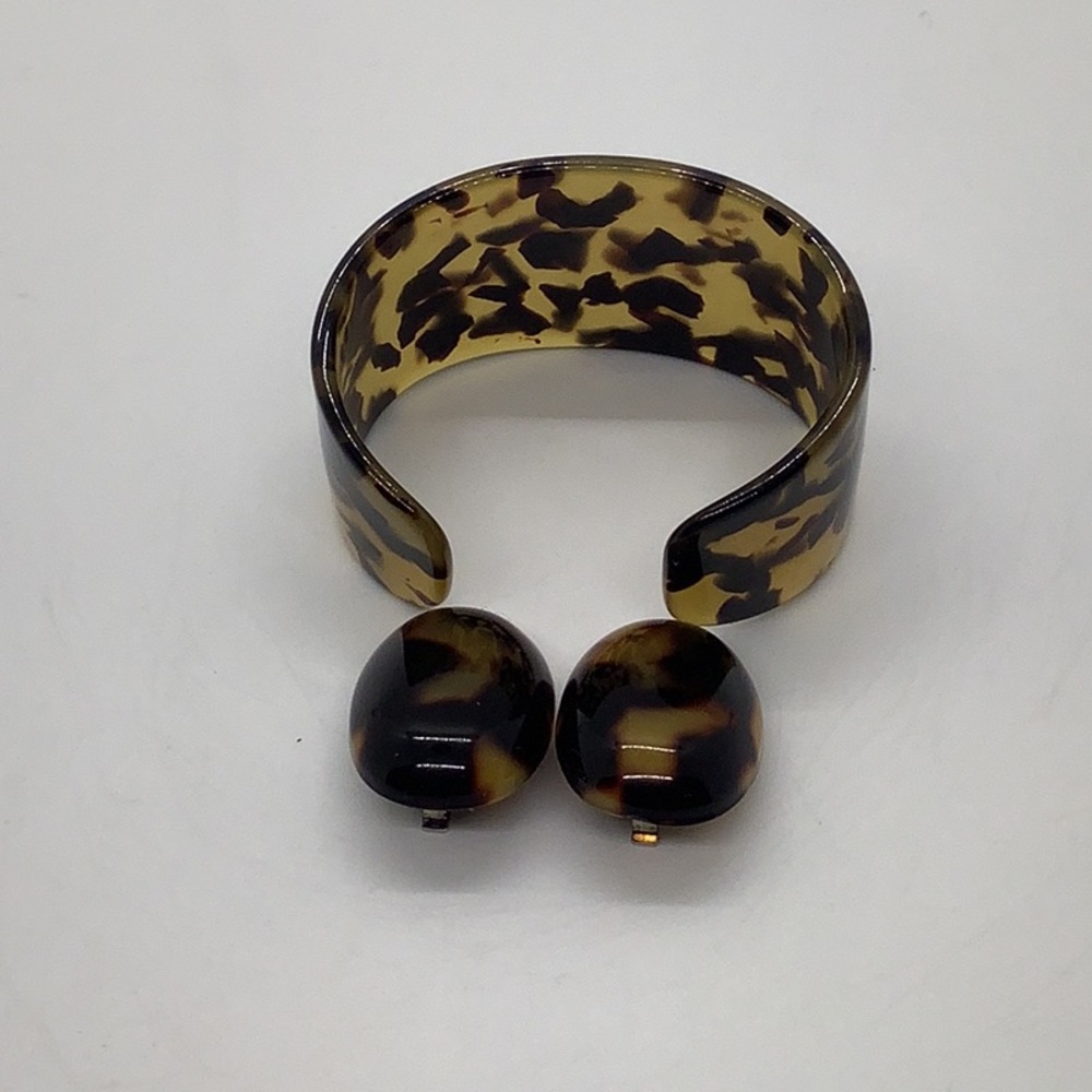 Tortoise Shell Cuff Bracelet And Earrings Set - image 6